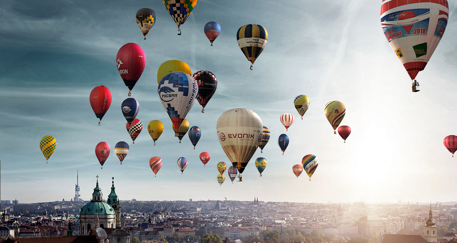 Nad Prahou přeletí rekordní formace horkovzdušných balónů